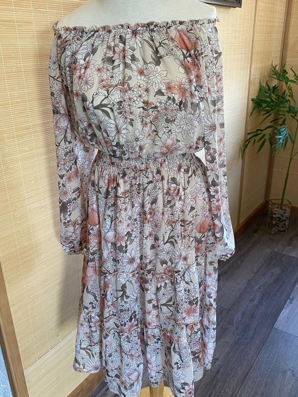 Enfocus Studio Floral Long Sleeve Midi Dress in Blush and Cream